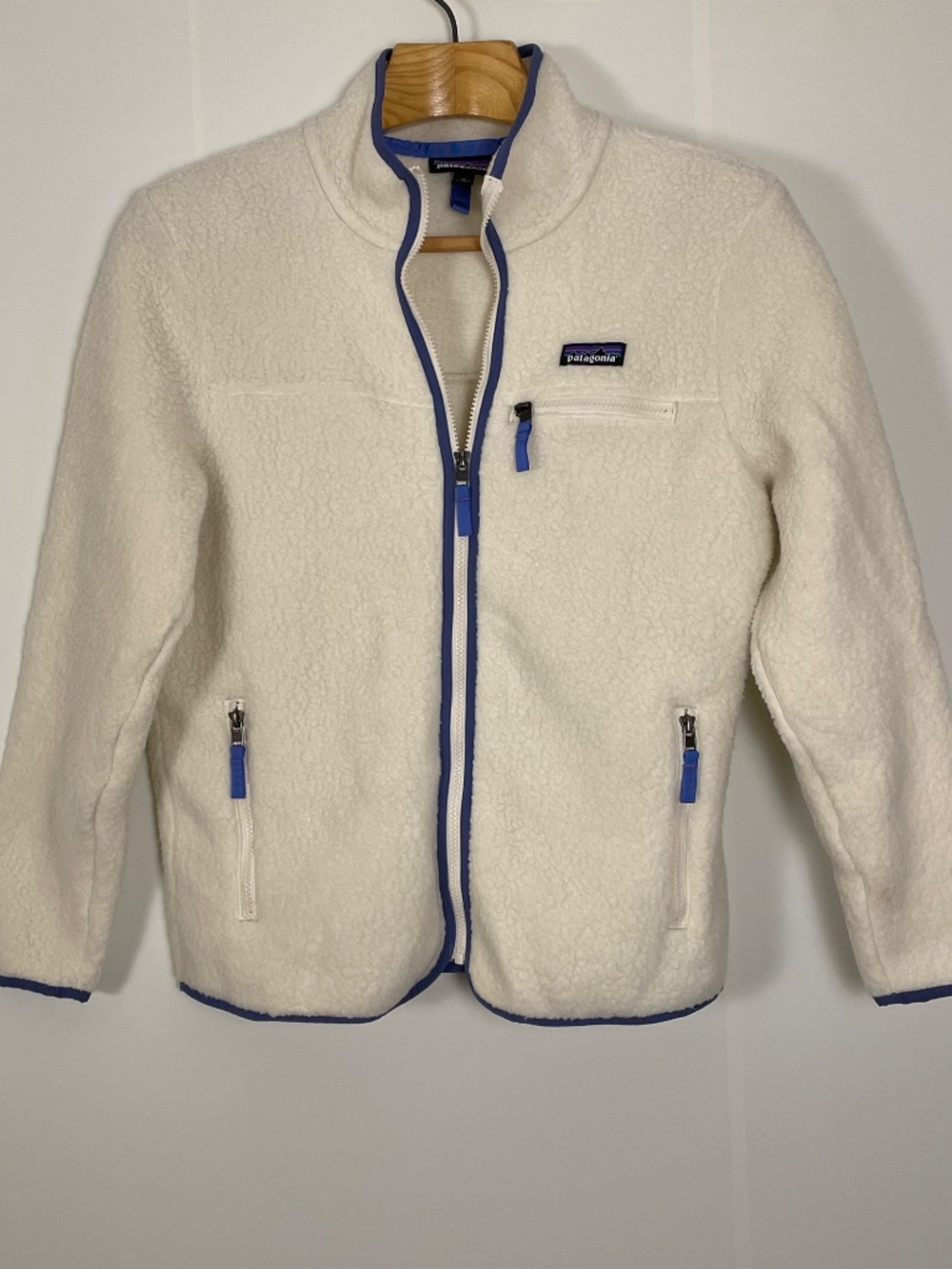 Patagonia Women's Retro Pile Fleece Full Zip Jacket Natural Blue Trim Medium
